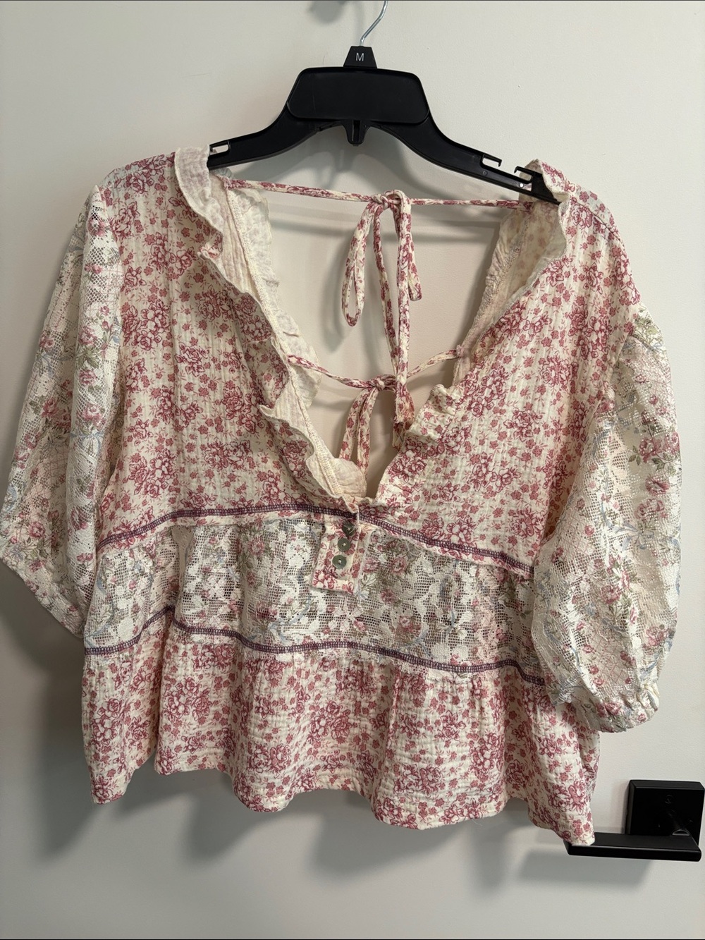 POL Floral Peplum Tie-Back Blouse - Cream & Rose